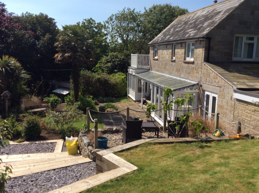 Property under offer 2 bedroom House in Bonchurch, Isle of Wight, £